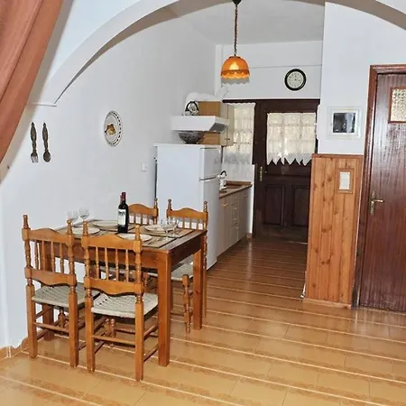 (40 M²) W Okolicy Z 1 Sypialniami I 1 łazienkami * Avía